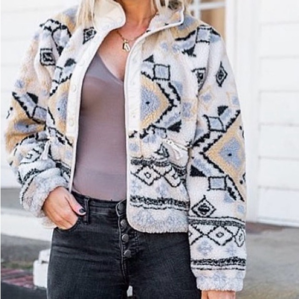 Free People Movement Small Hit the Slopes Tribal Print Fleece Teddy Jacket - Picture 2 of 15